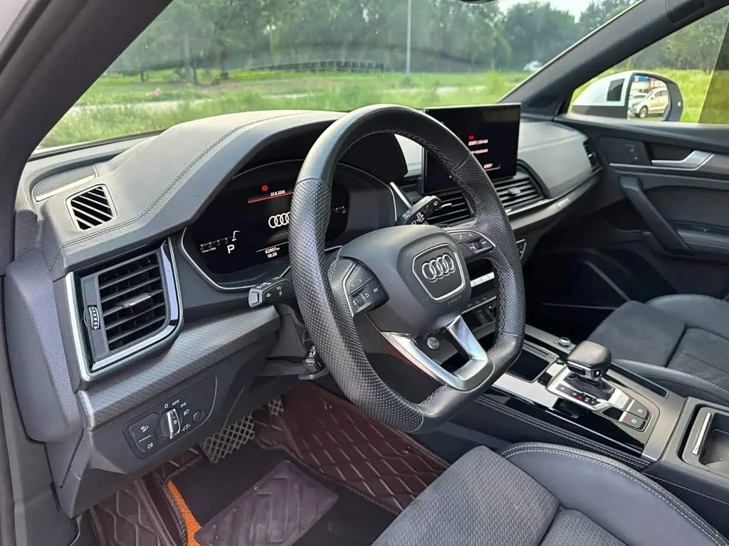 Audi Q5L Sportback 2022 — Şəkil 12/20