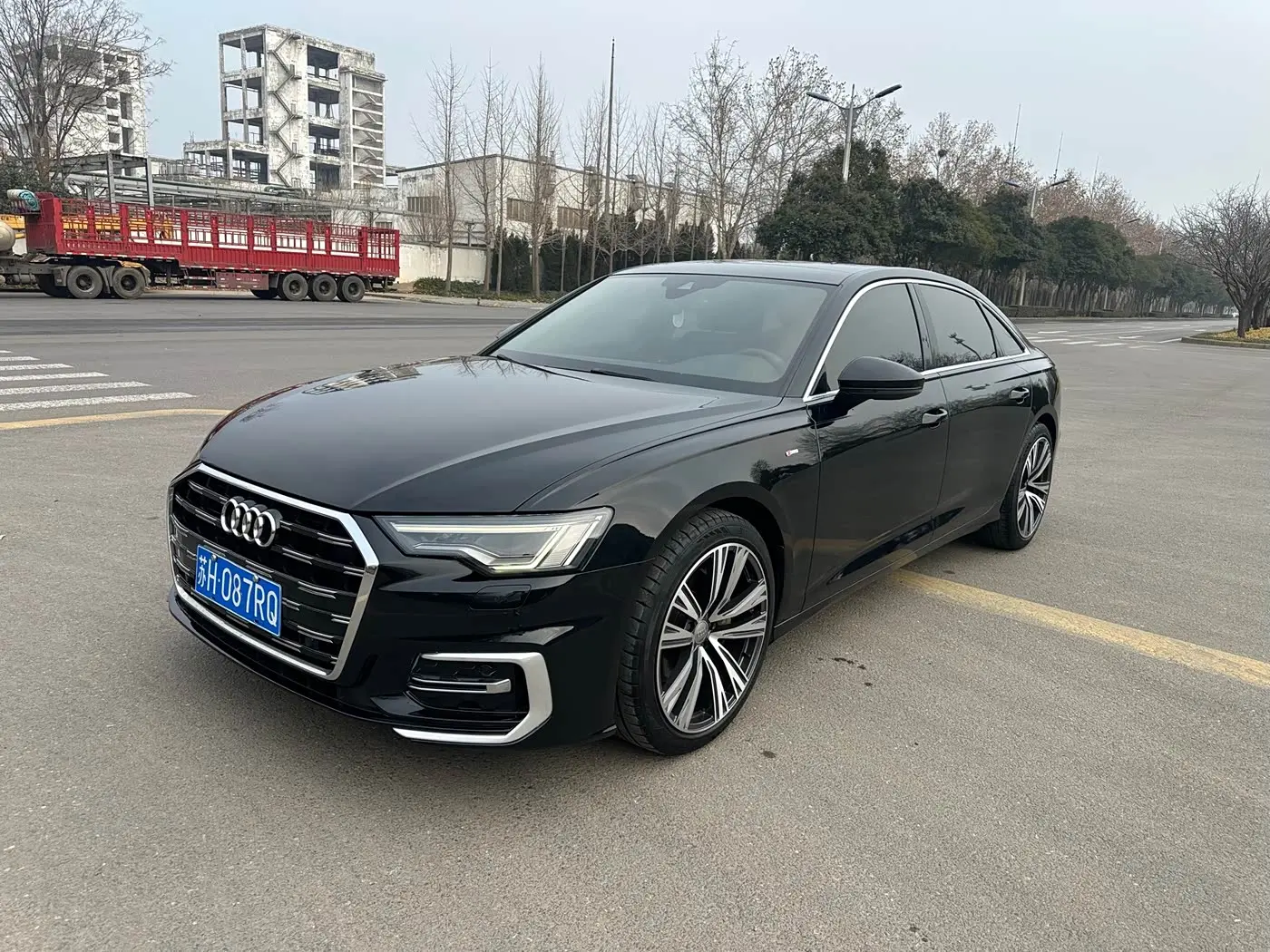 Audi A6L 2020 — Photo 1/9