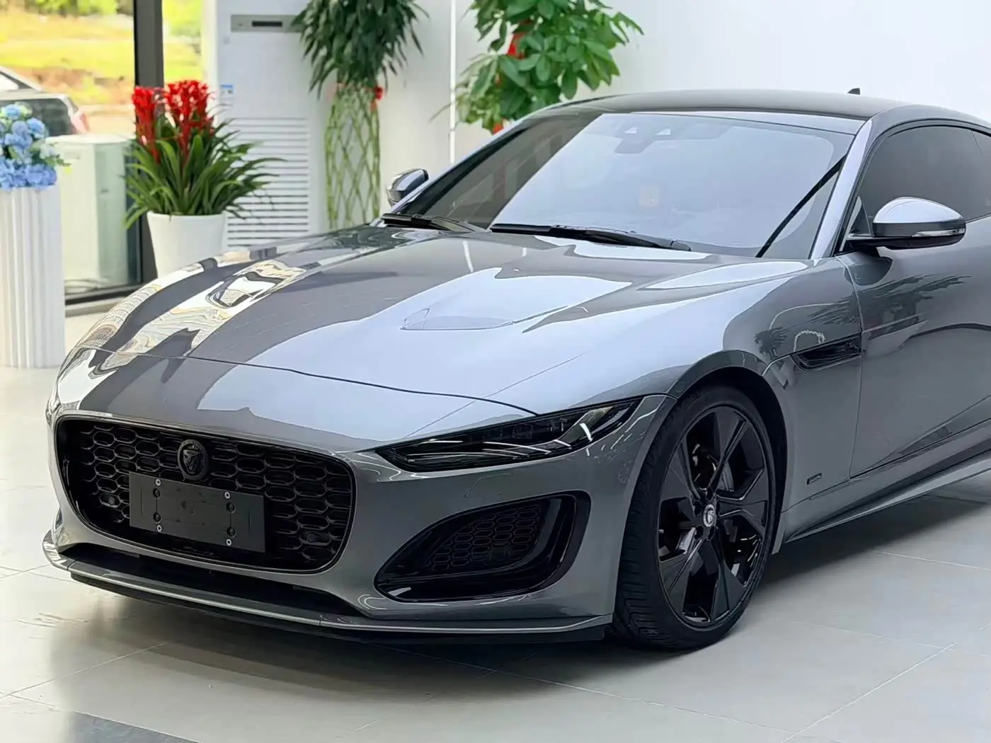 Jaguar F-TYPE 2024 — Photo 15/18