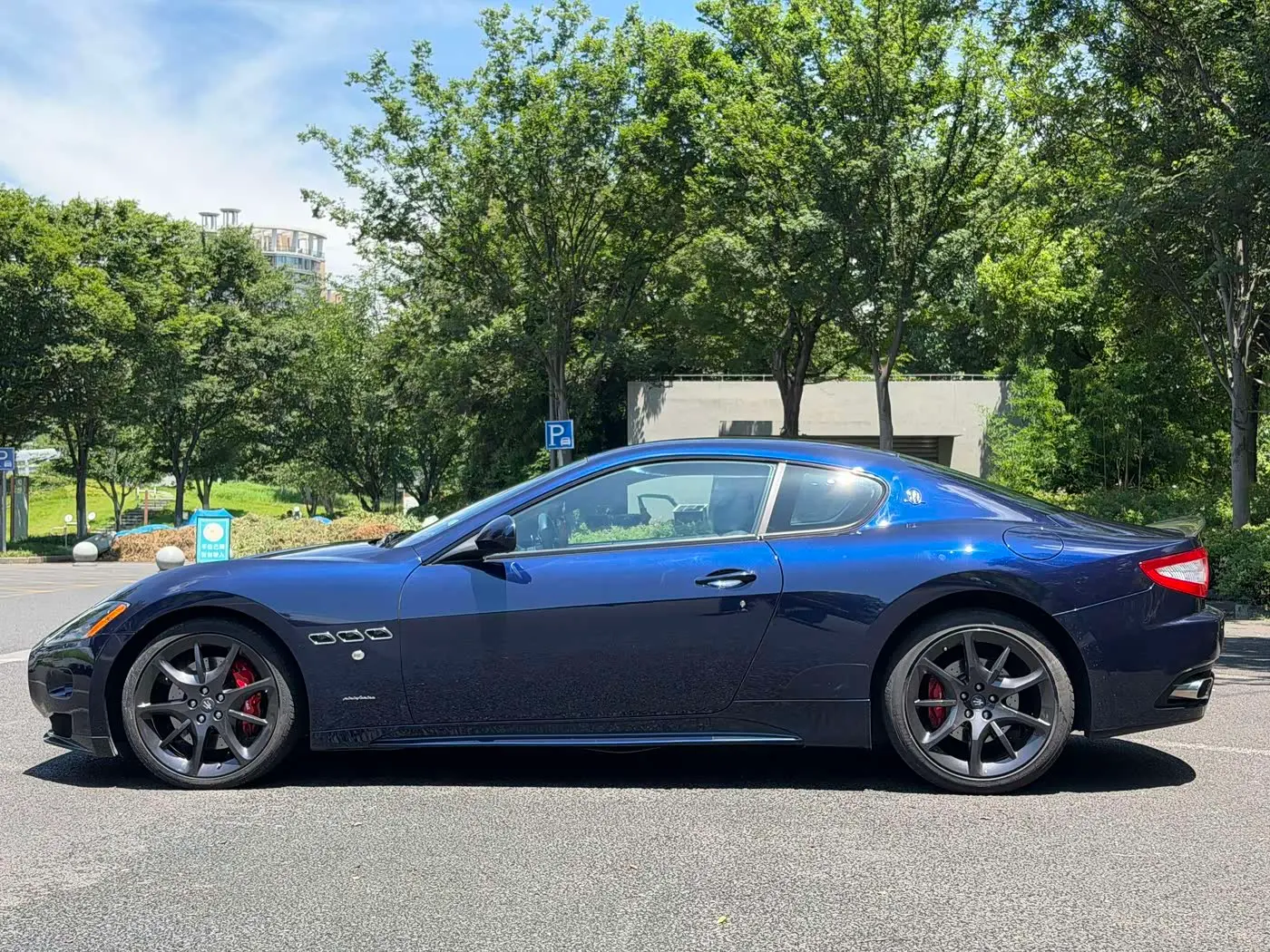 Maserati GranTurismo 2016 — Фото 4/15