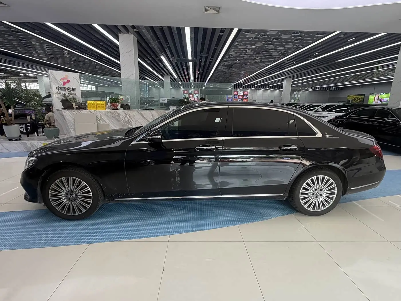 Mercedes-Benz E-Class 2020 — Photo 4/16