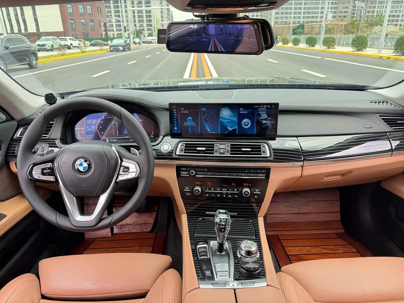 BMW 7 Series 2010 — Photo 16/20