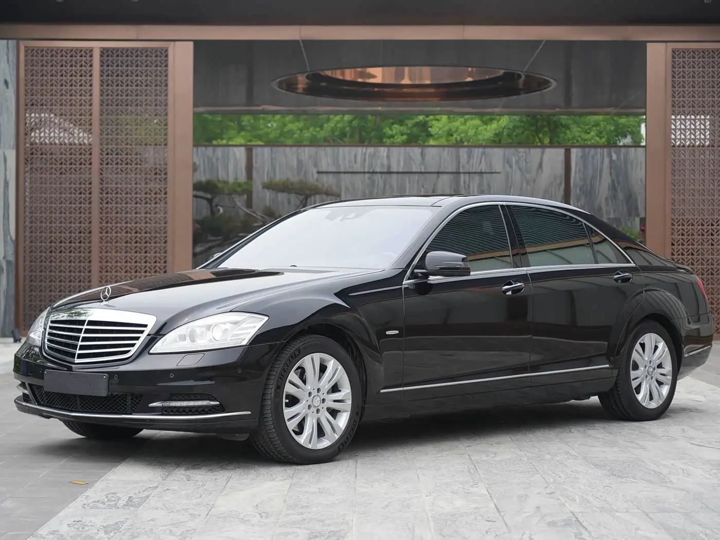Mercedes-Benz S-Class 2012 — Photo 1/20