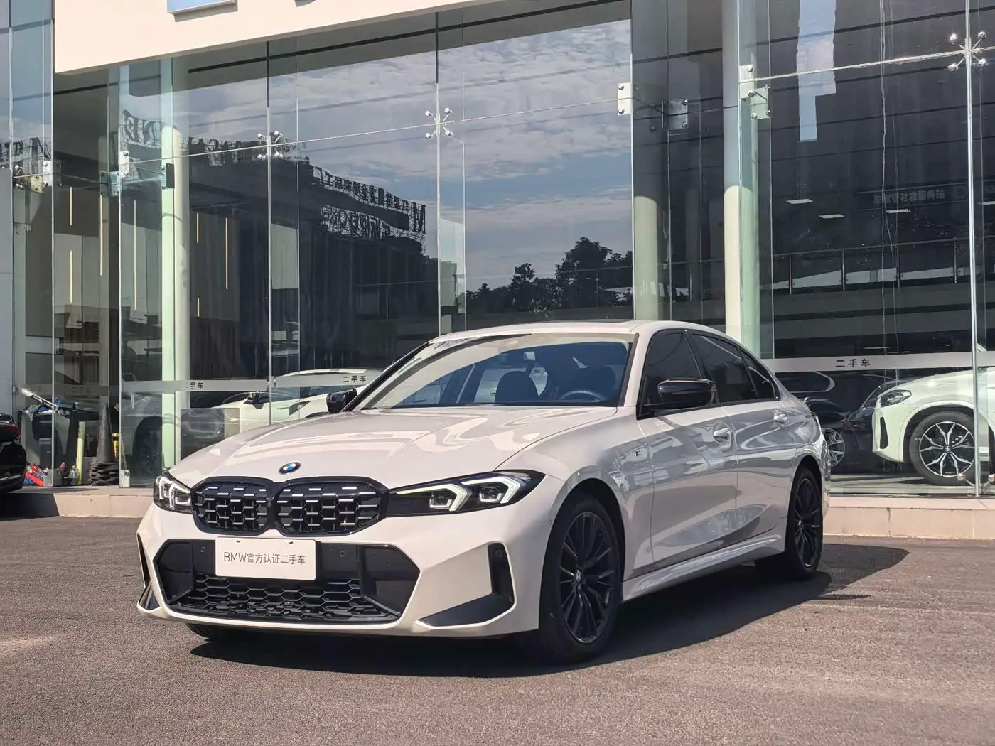 BMW 3 Series 2023 — Фото 1/20