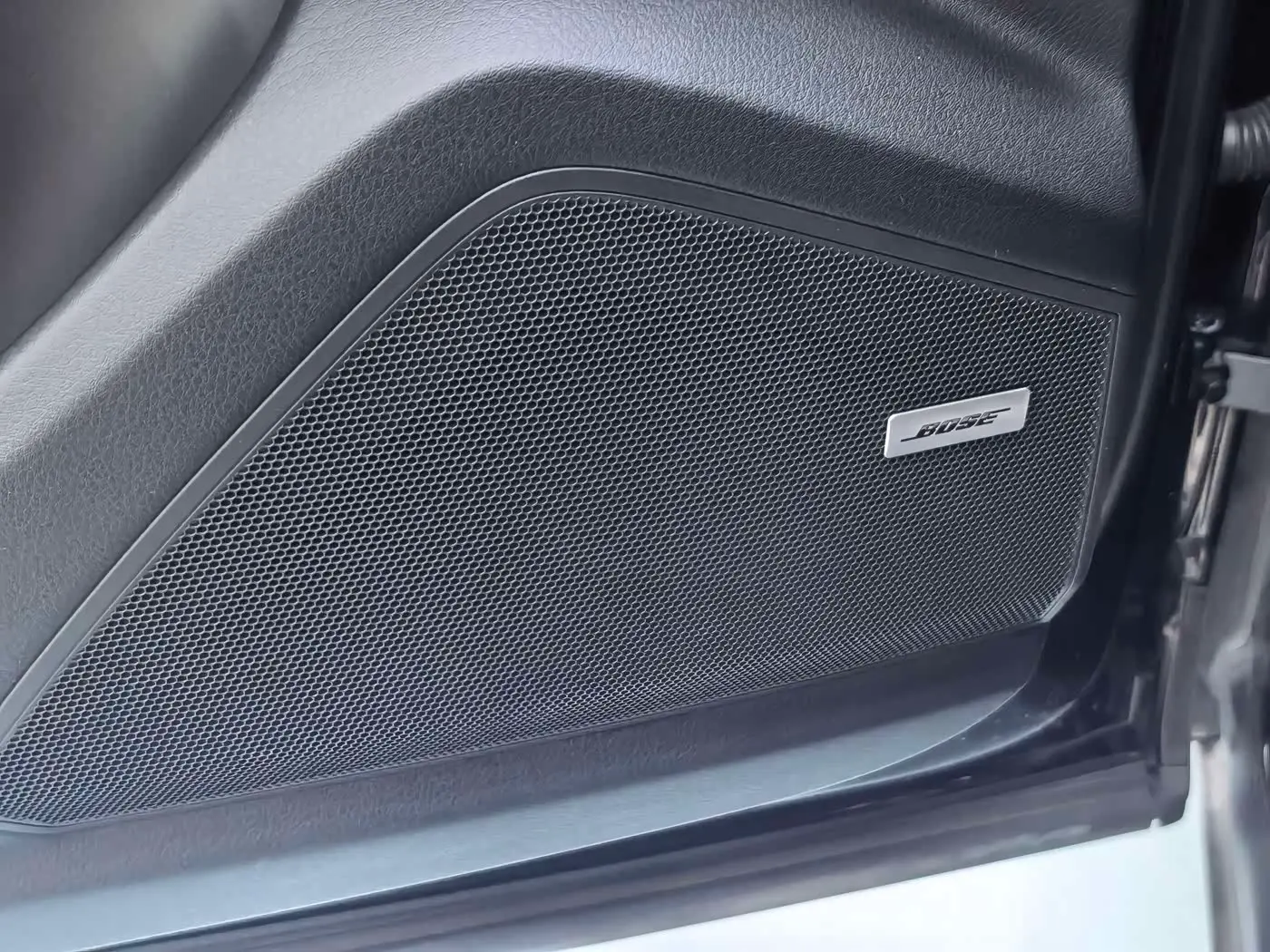 Porsche Cayenne 2020 — Photo 14/18