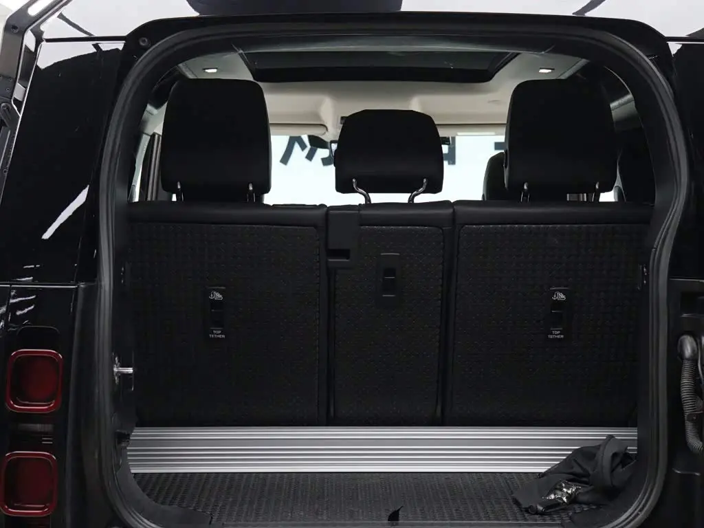 Land Rover Defender 2022 — Фото 10/20