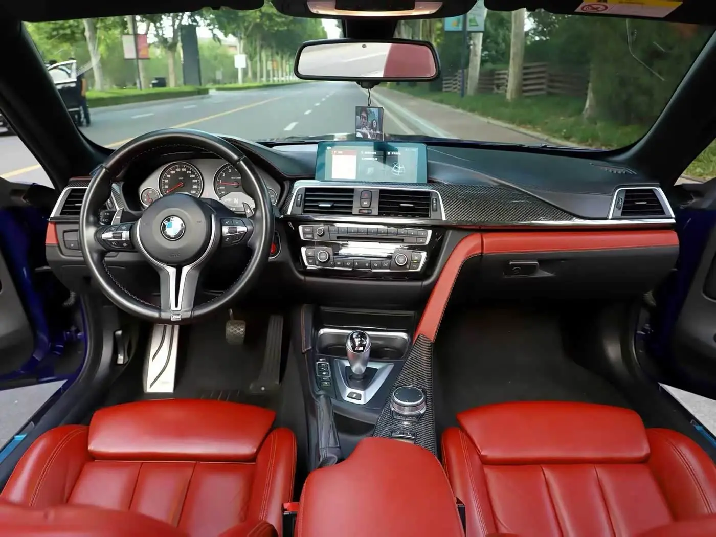 BMW M4 2019 — Photo 10/19