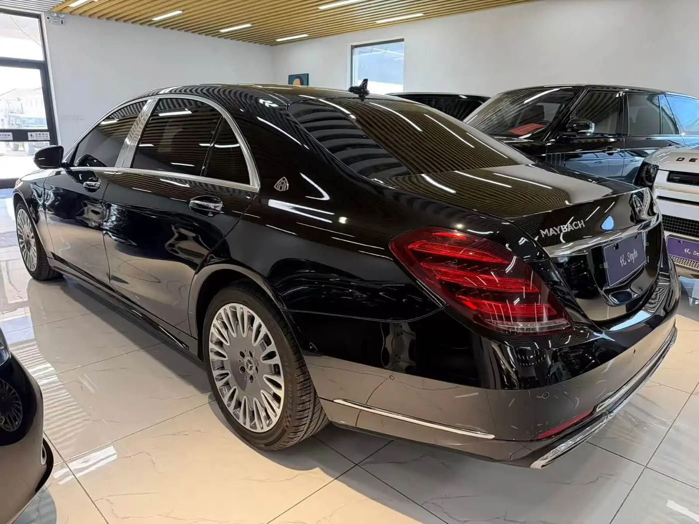 Mercedes-Benz S-Class 2017 — Фото 5/16