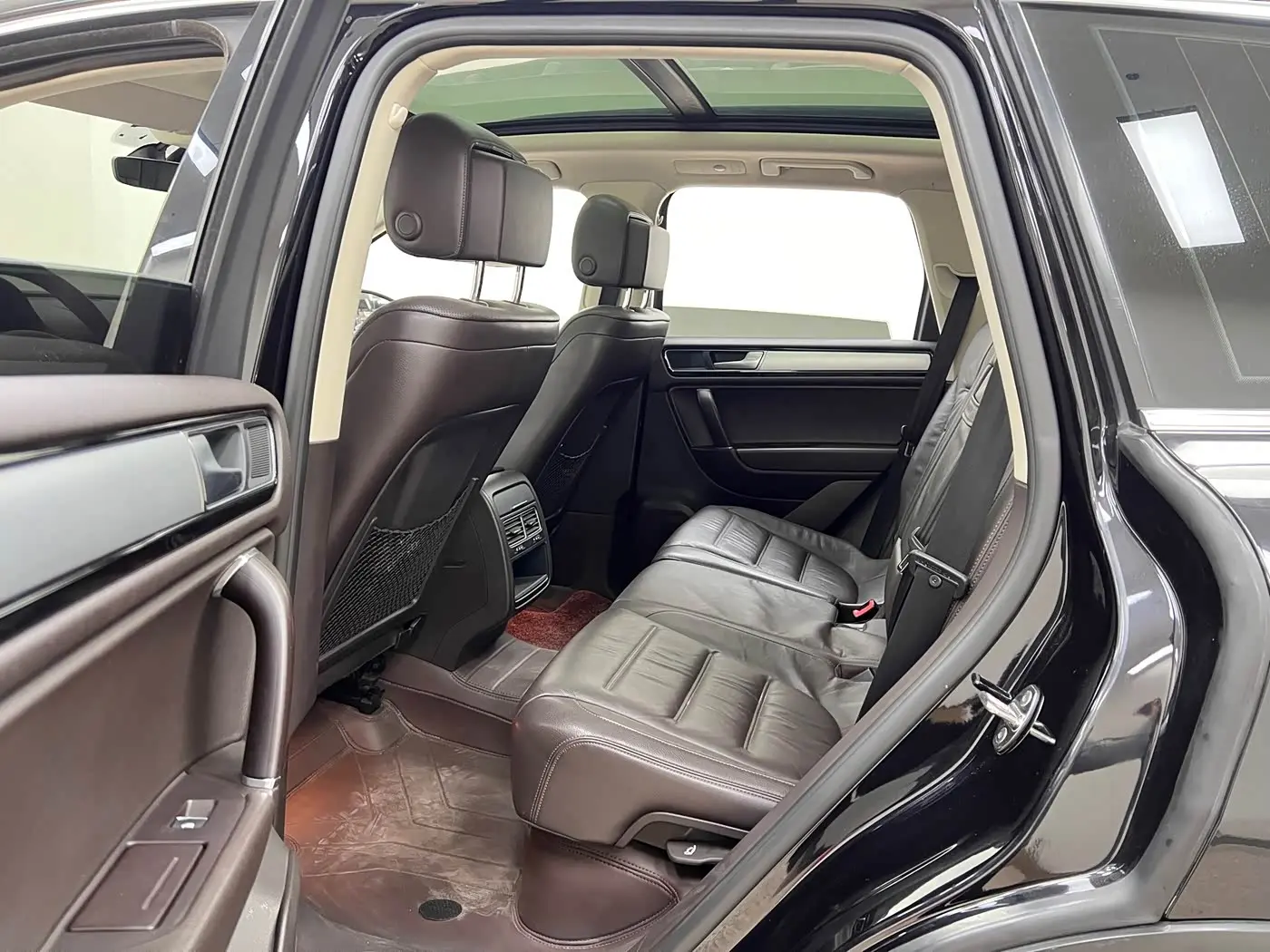 Volkswagen Touareg 2017 — Photo 16/20