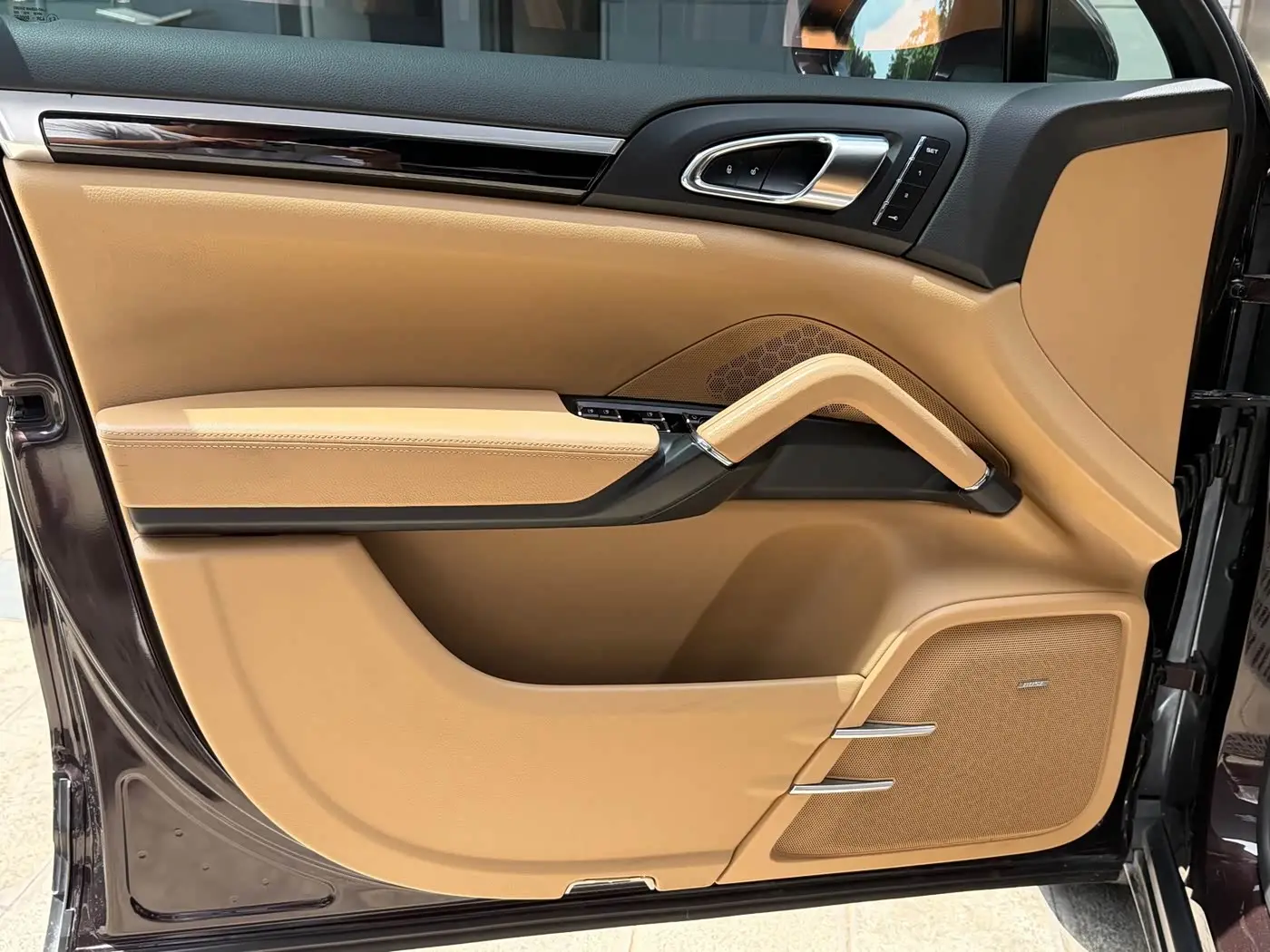 Porsche Cayenne 2015 — Şəkil 12/13
