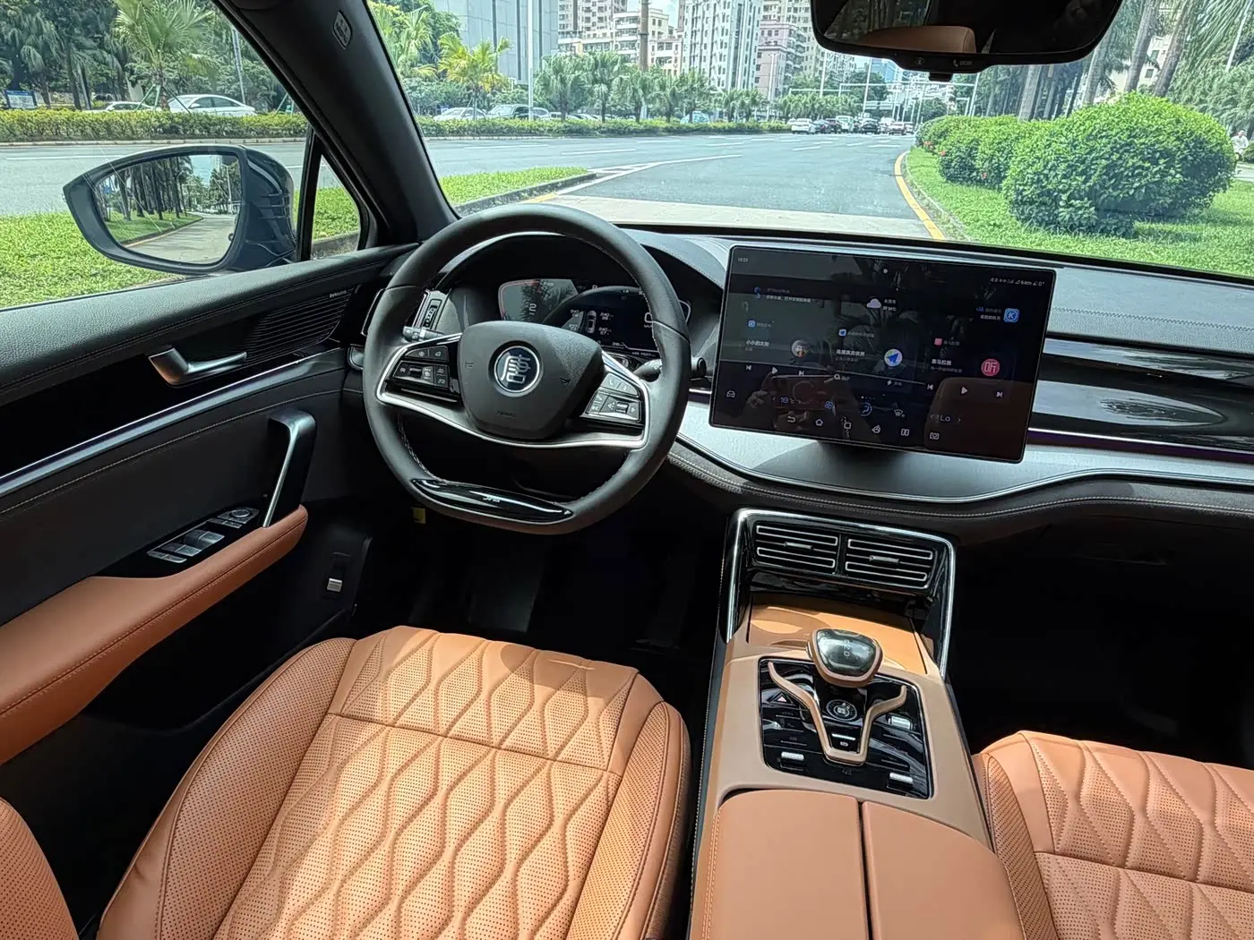 BYD Tang New Energy 2024 — Photo 14/20
