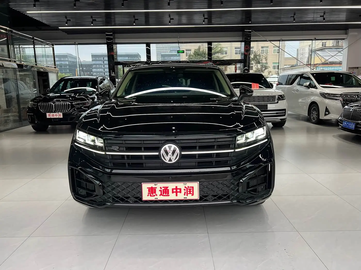 Volkswagen Touareg 2026 — Photo 2/19