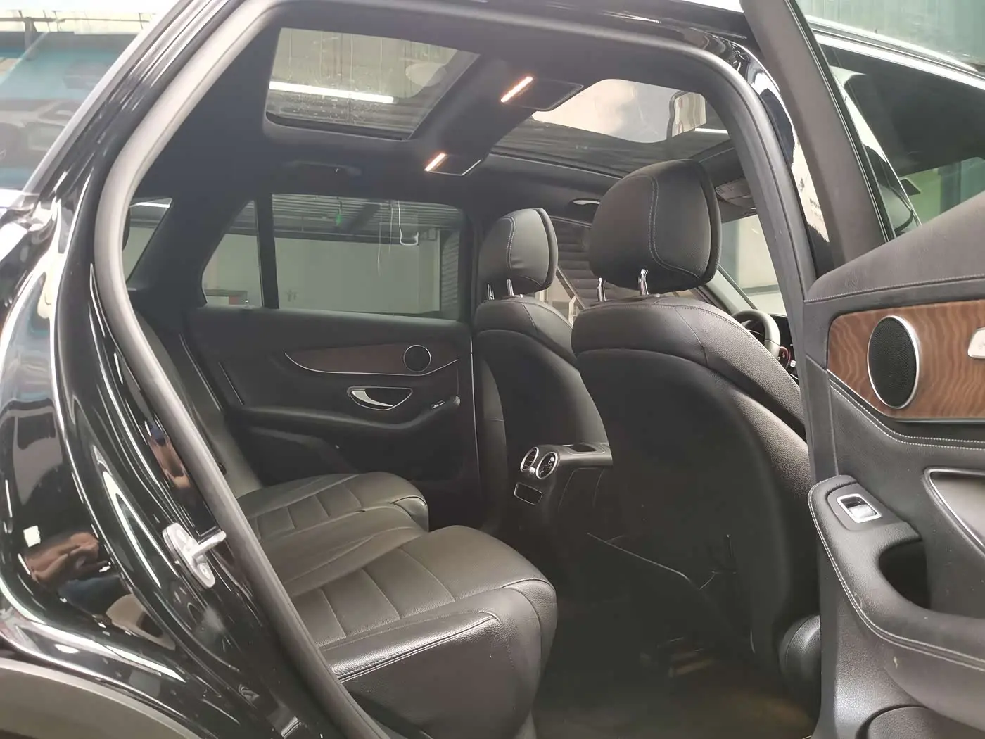 Mercedes-Benz GLC 2020 — Photo 9/17