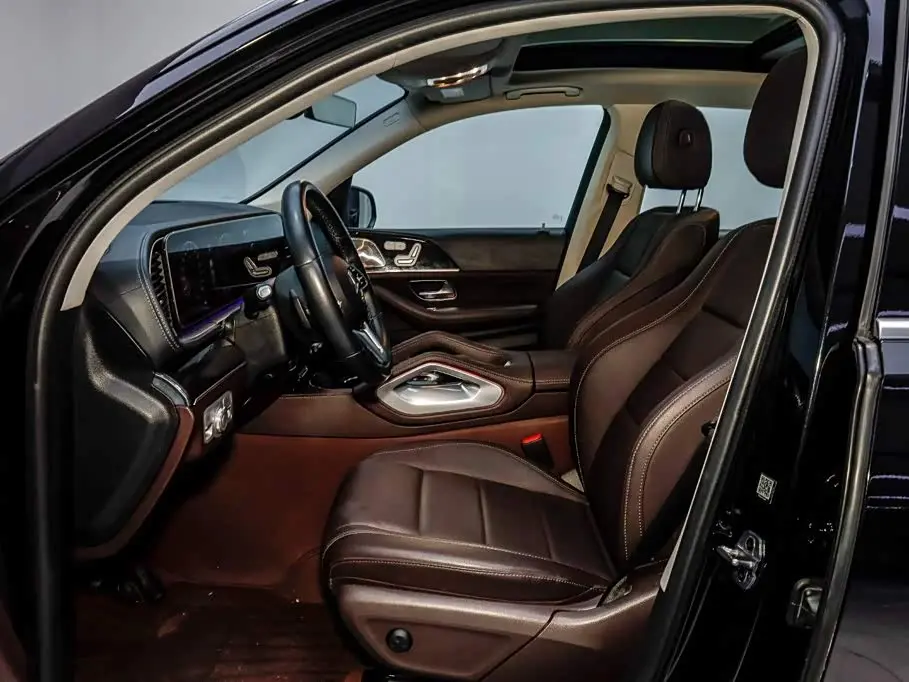 Mercedes-Benz GLE 2022 — Photo 9/20