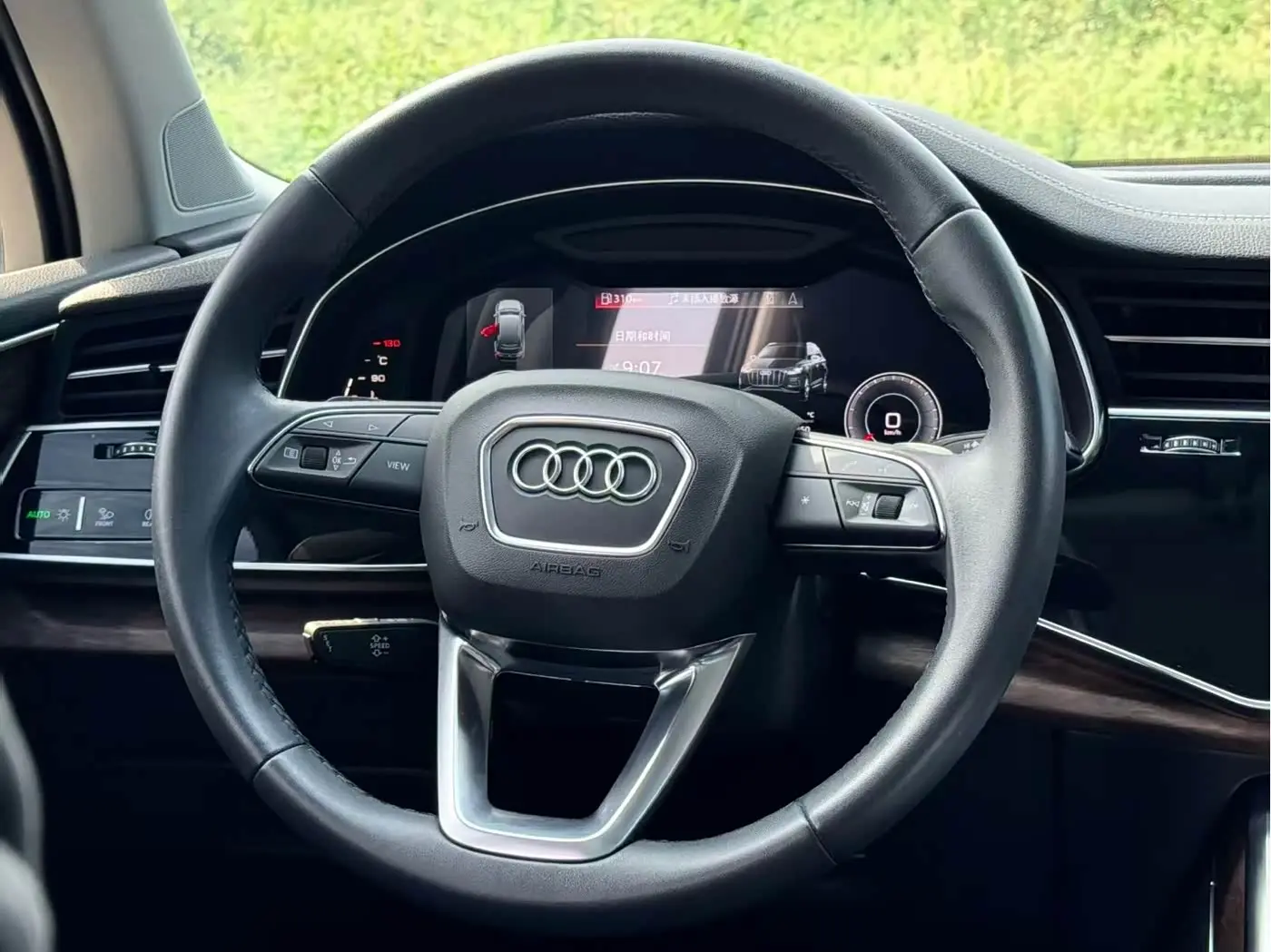Audi Q7 2023 — Фото 5/14