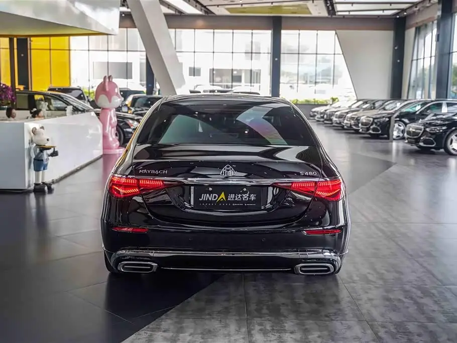 Mercedes-Benz Maybach S-Class 2026 — Фото 16/18