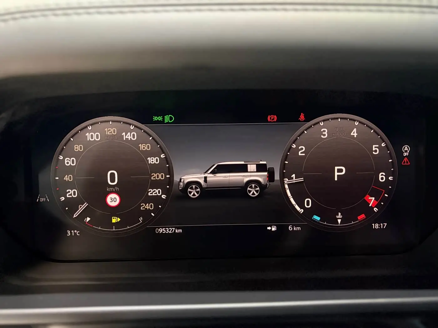 Land Rover Defender 2023 — Photo 14/14