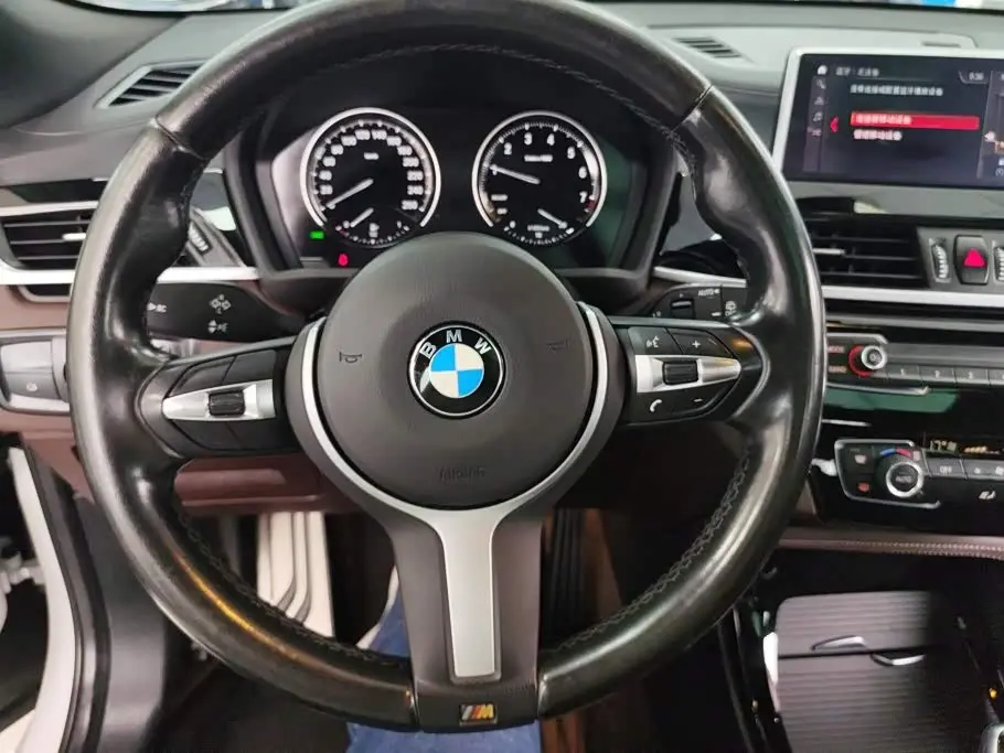 BMW X2 2022 — Фото 15/16