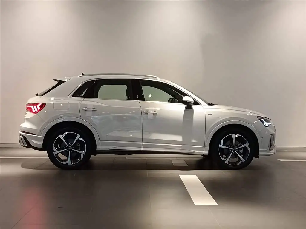 Audi Q3 2024 — Photo 3/9