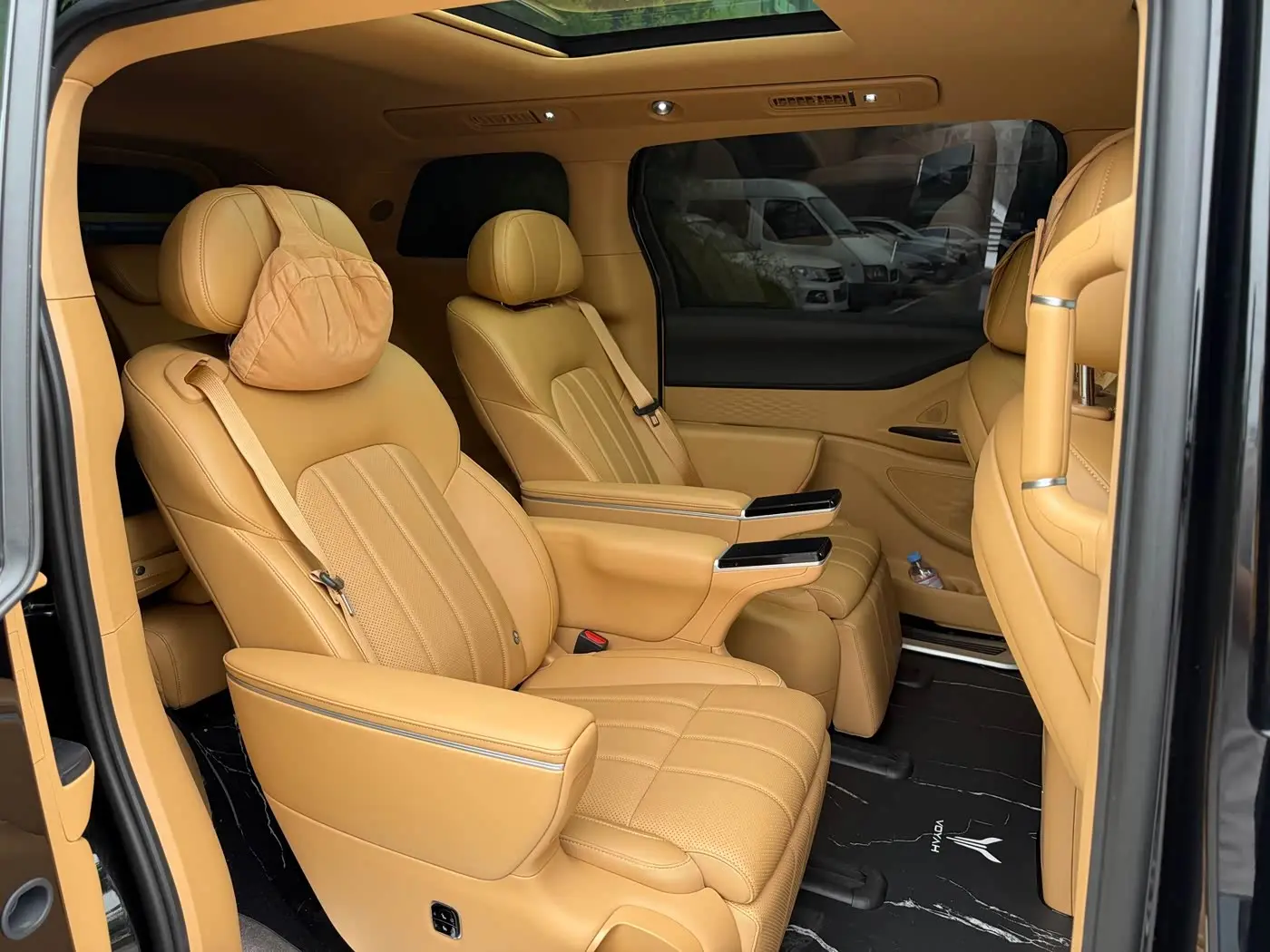 Voyah Auto Voyah Dreamer 2025 — Photo 10/14