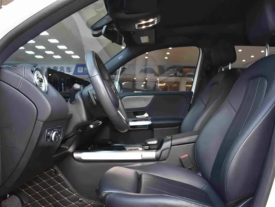 Mercedes-Benz GLB 2022 — Фото 5/20