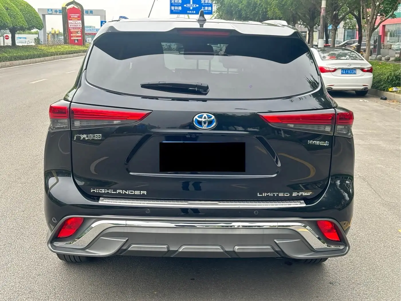 Toyota Highlander 2021 — Фото 5/14