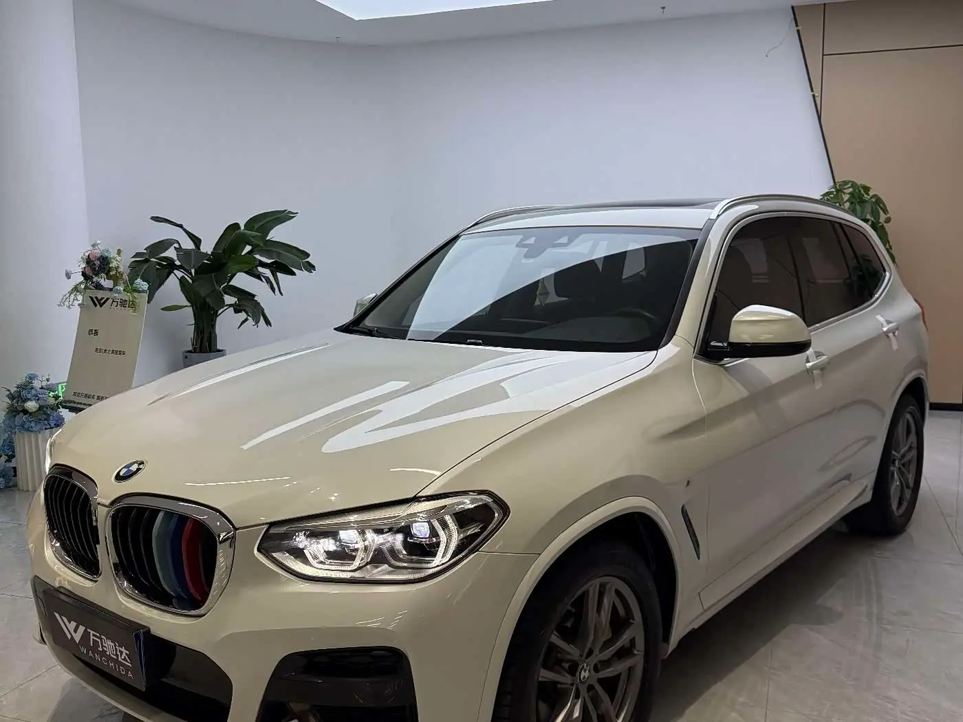 BMW X3 2021 — Photo 2/8