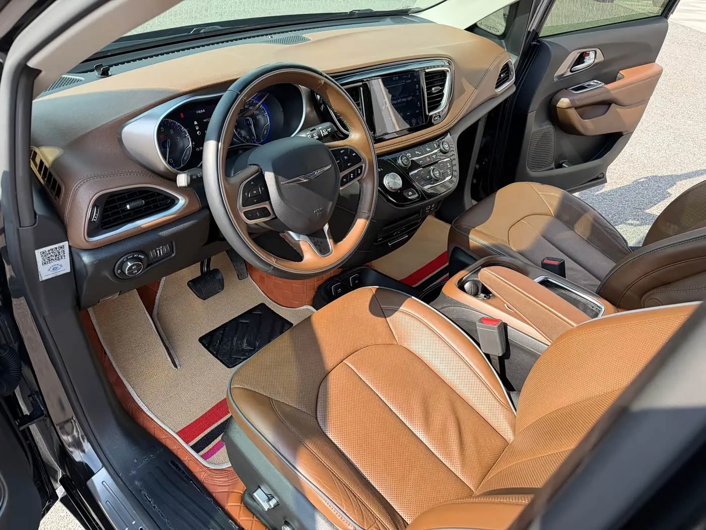 Chrysler Grand Voyager 2019 — Photo 4/17