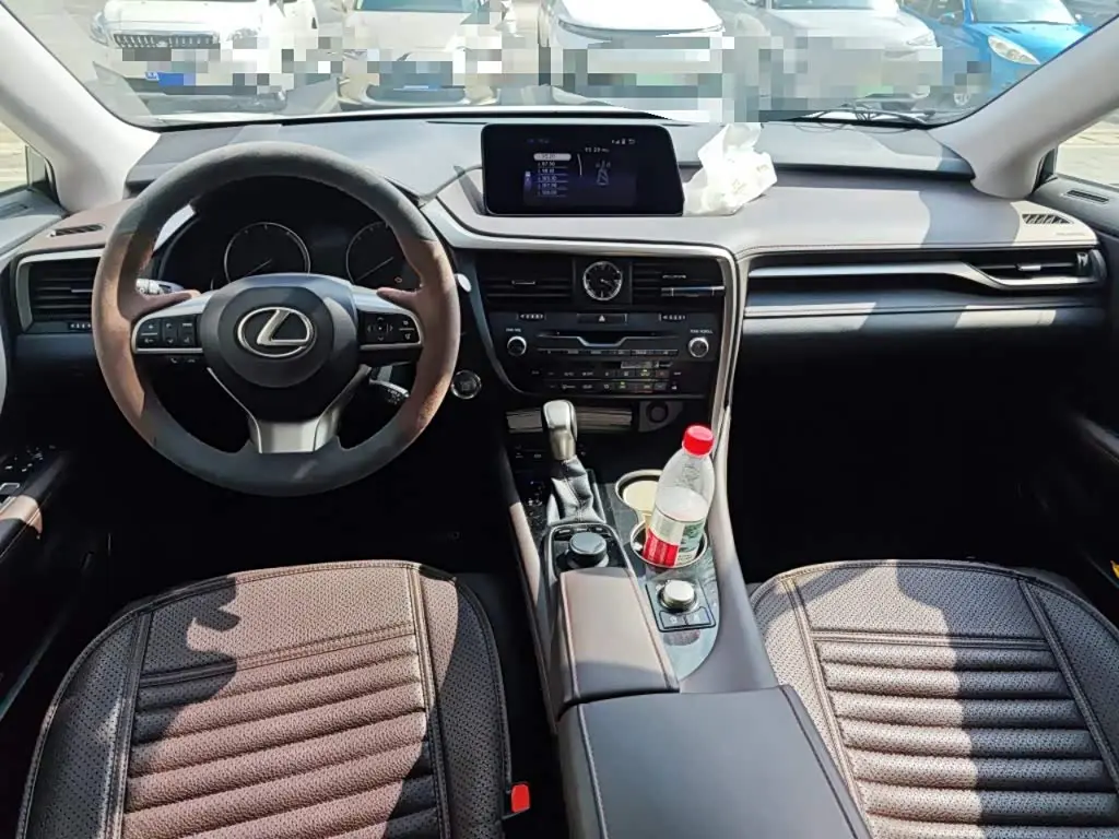 Lexus RX 2017 — Фото 13/20