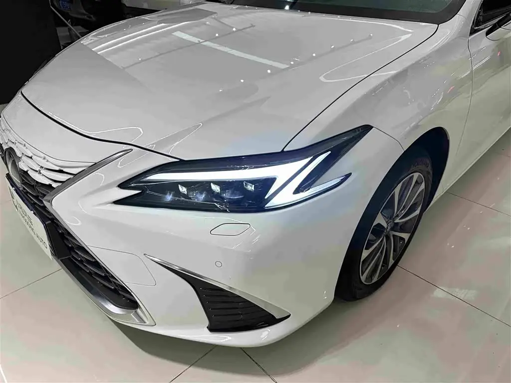 Lexus ES 2026 — ფოტო 3/20
