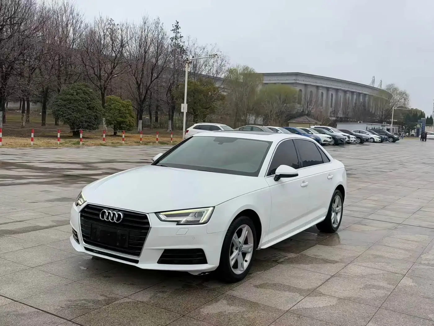 Audi A4L 2017 — Фото 3/9