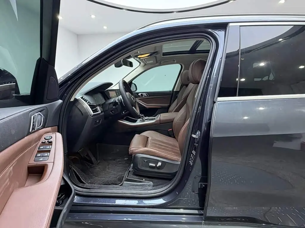 BMW X5 2020 — Photo 15/16