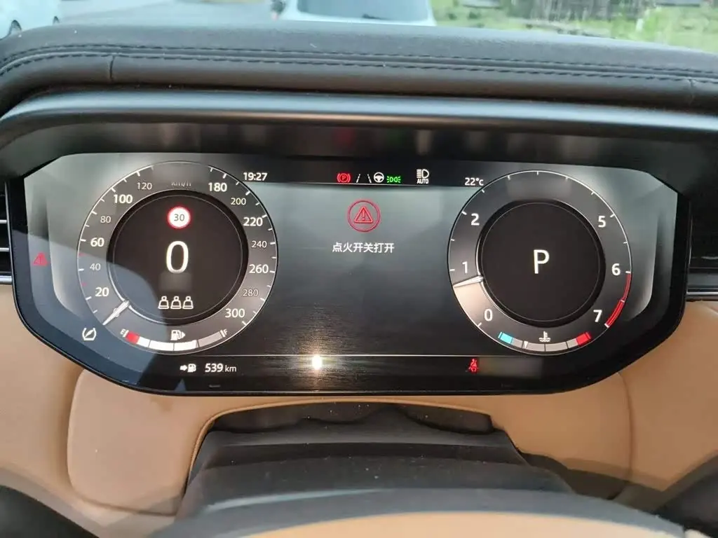Land Rover Range Rover Sport 2023 — Photo 4/20
