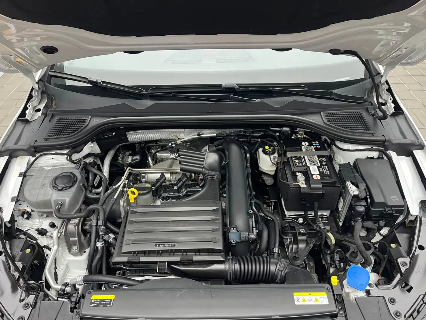 Volkswagen Golf 2022 — Photo 18/20