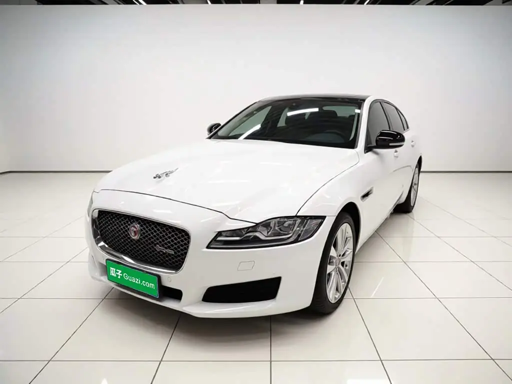 Jaguar XFL 2018 — Фото 1/20