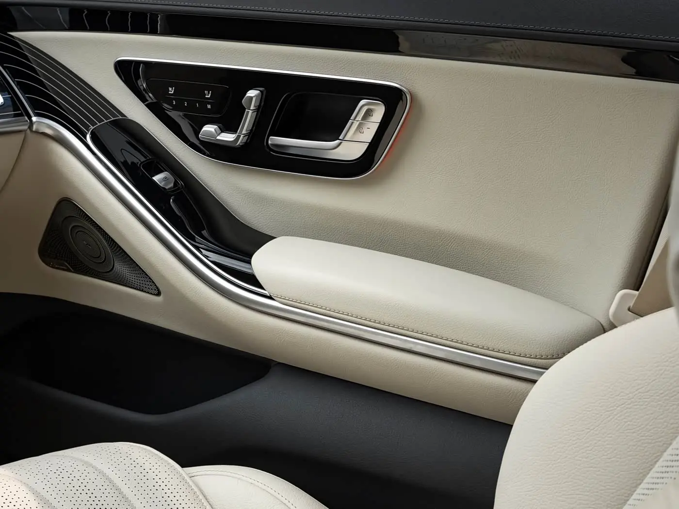 Mercedes-Benz S-Class 2023 — Photo 17/20