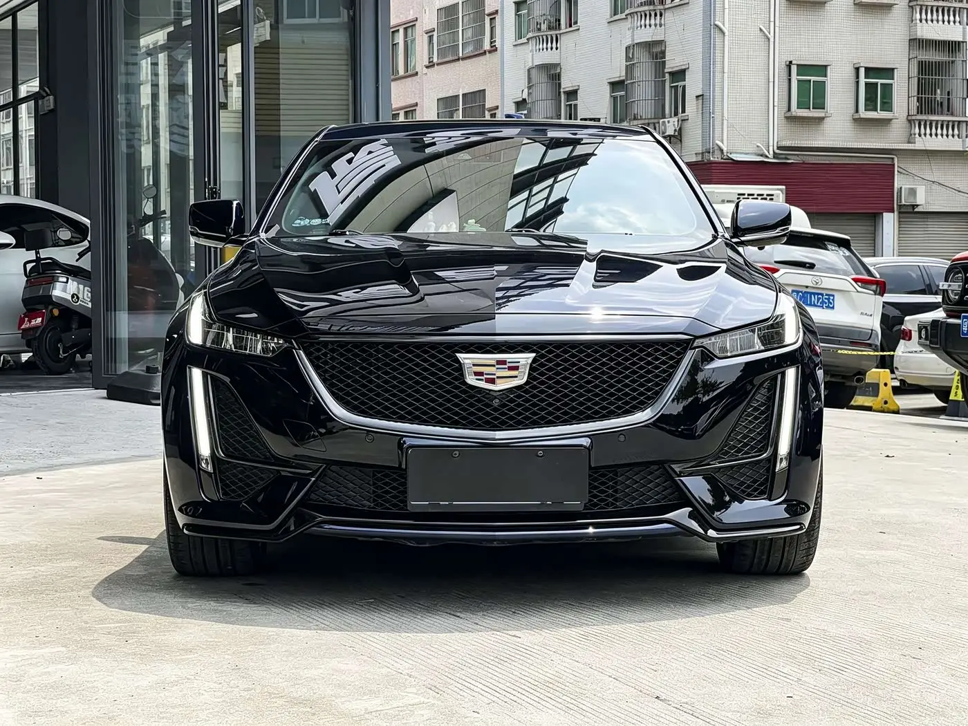 Cadillac CT5 2021 — Фото 2/12