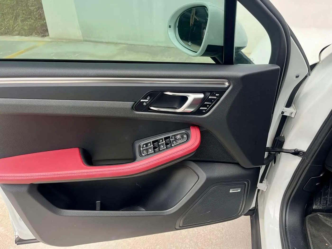 Porsche Macan 2022 — Şəkil 16/18