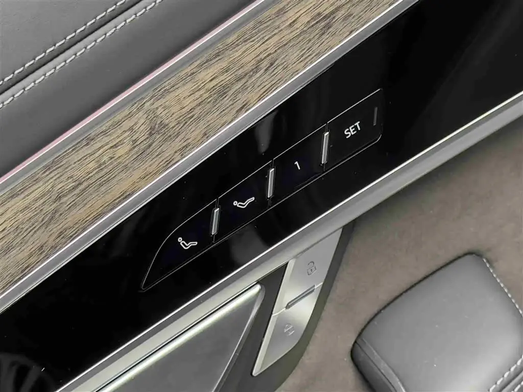 Audi A8 2024 — Şəkil 15/20