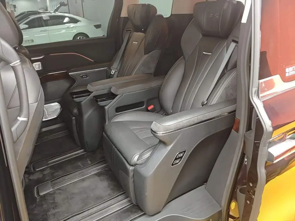 Hongqi HQ9 PHEV 2024 — Şəkil 17/20