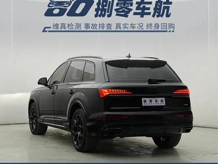 Audi Q7 2025 — Photo 15/17