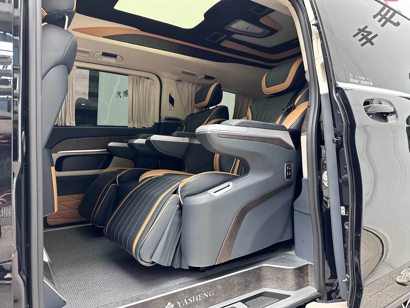 Mercedes-Benz V-Class 2023 — Şəkil 12/18