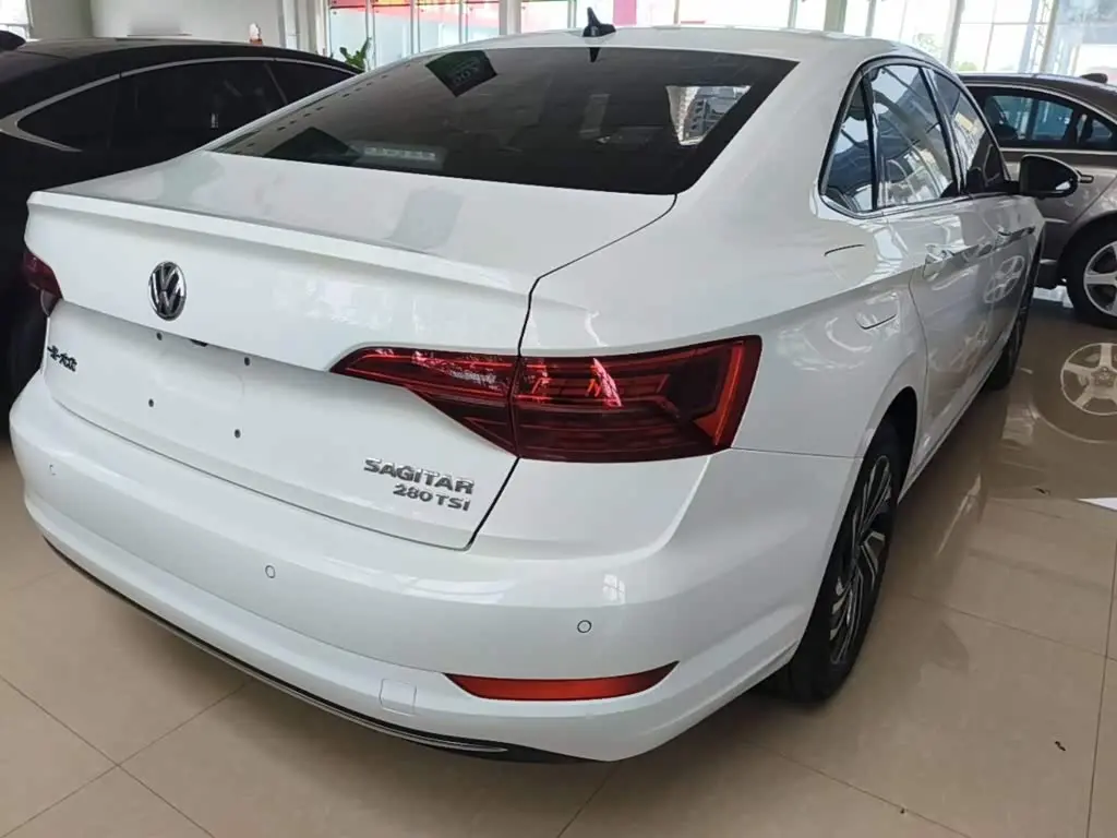 Volkswagen Sagitar 2022 — Photo 5/20