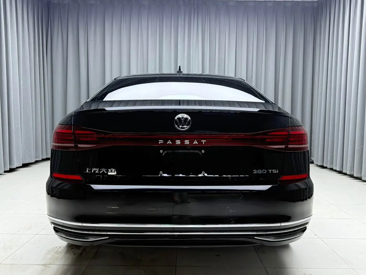 Volkswagen Passat 2023 — Photo 5/20