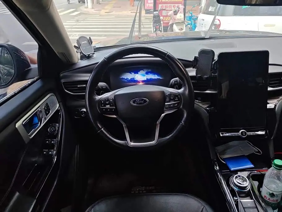 Ford Explorer 2022 — Şəkil 15/16