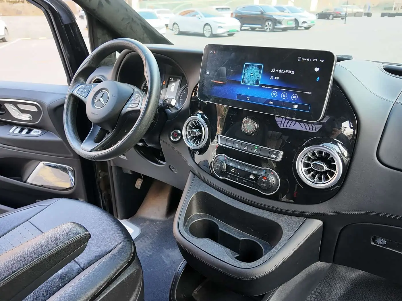 Mercedes-Benz Vito 2020 — Photo 5/20