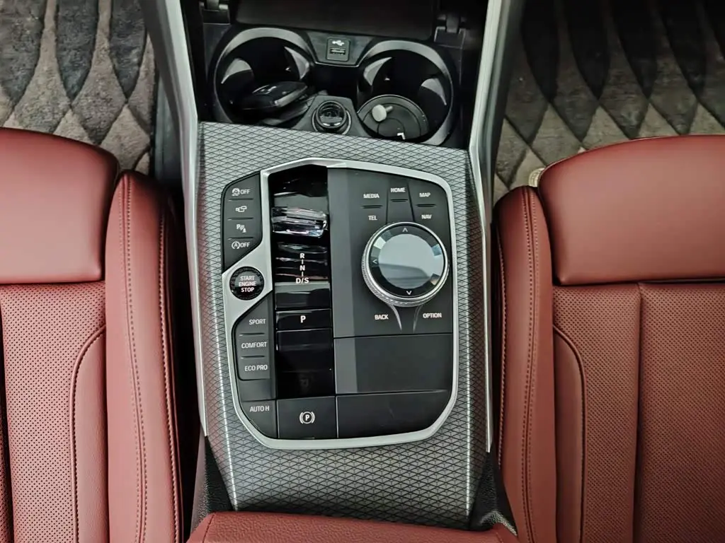 BMW 4 Series 2025 — Фото 12/15