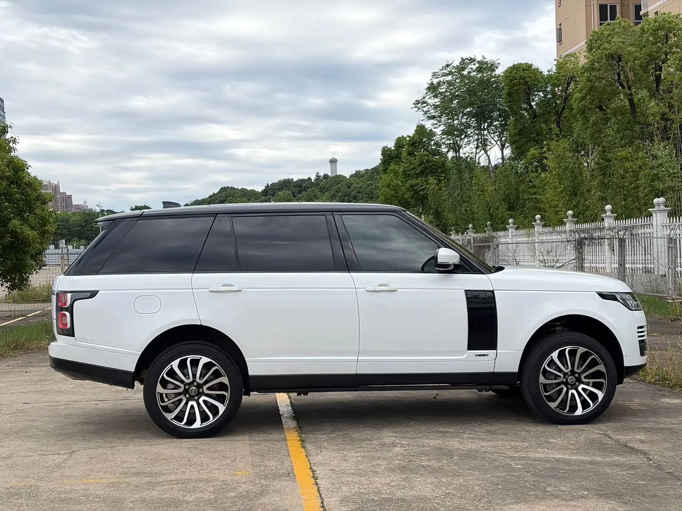 Land Rover Range Rover 2018 — Photo 7/15