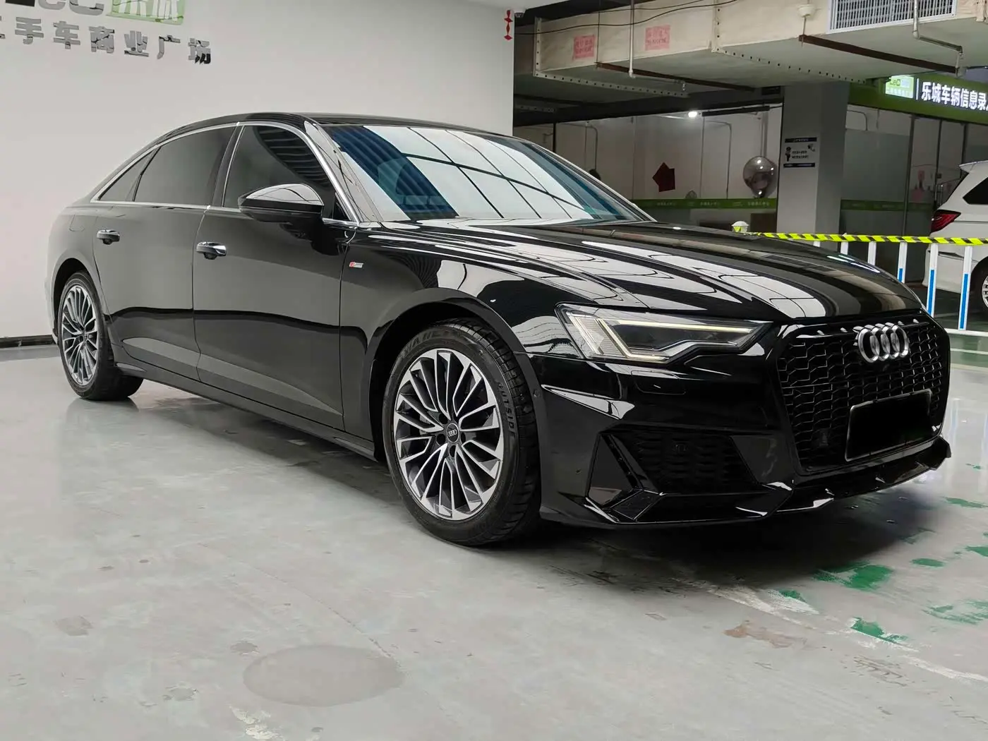 Audi A6L New Energy 2023 — Photo 3/20