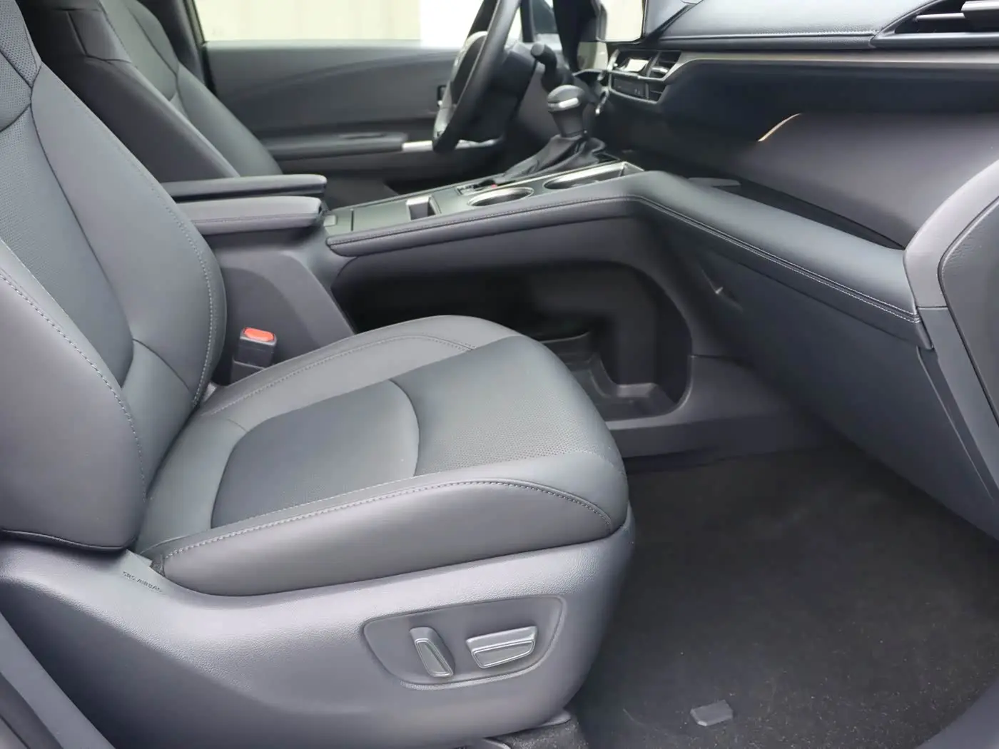 Toyota Sienna 2025 — Photo 8/20